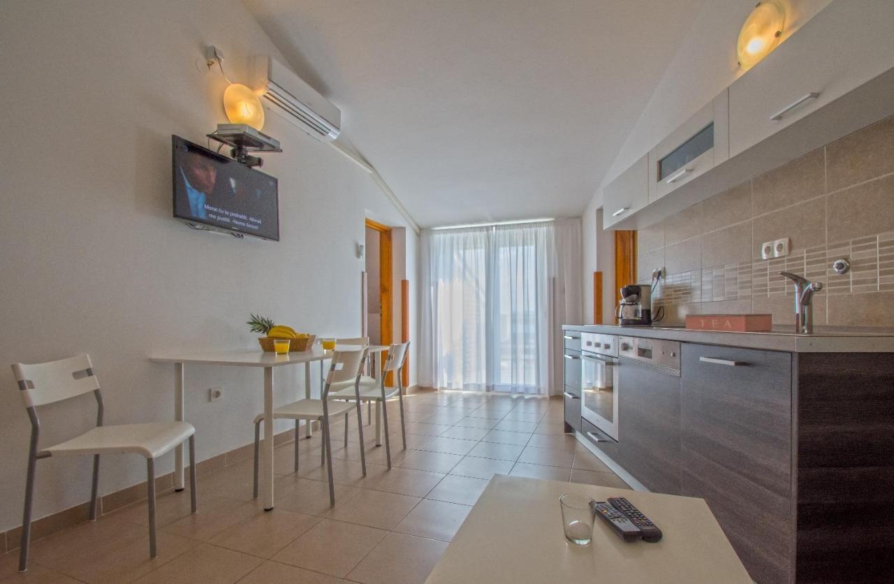 Apartments Sabina - 100M From Sea Crikvenica Εξωτερικό φωτογραφία